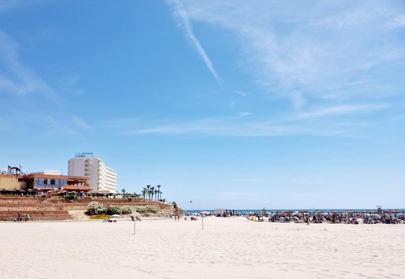 Holidays in Playa Golf 2 - image 6