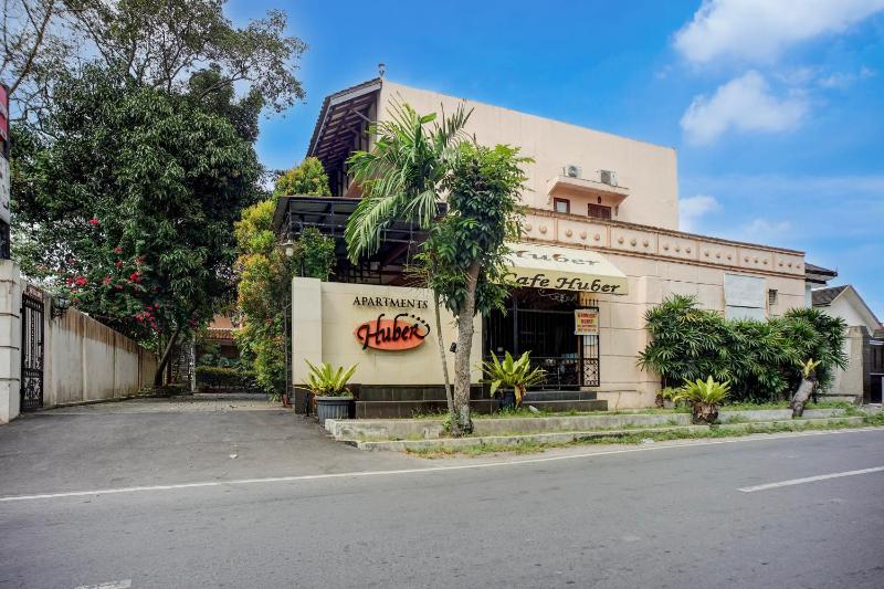 Collection O near University of Sumatera Utara formerly Huber Apartment - image 14