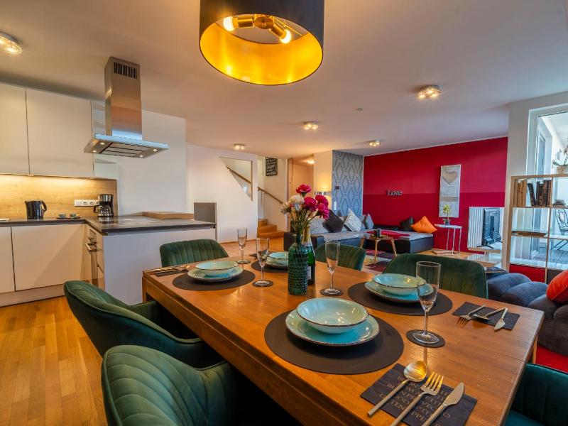 Premium Duplex 2BR for 6 with Balcony near City Museums Metro U3 U2 - image 11