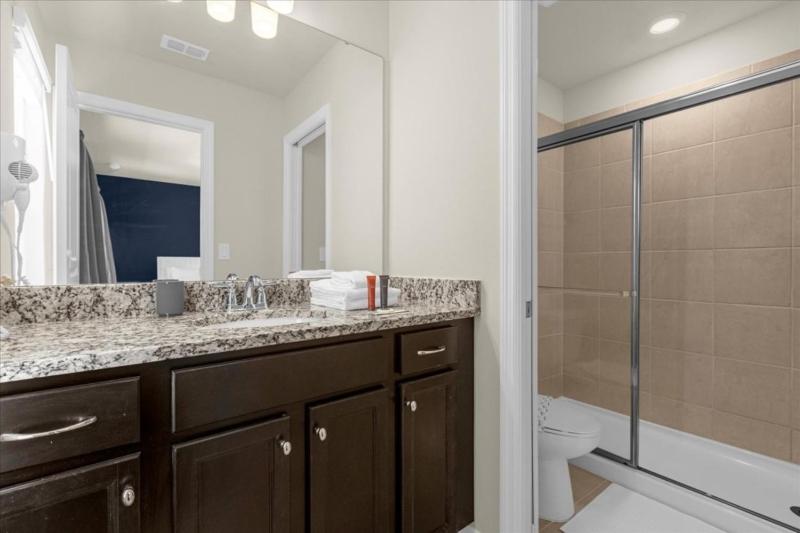 10 Bedrooms 8 Bathrooms Windsor Island 4141LA home - image 21