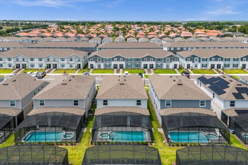 10 Bedrooms 8 Bathrooms Windsor Island 4141LA home - image 28