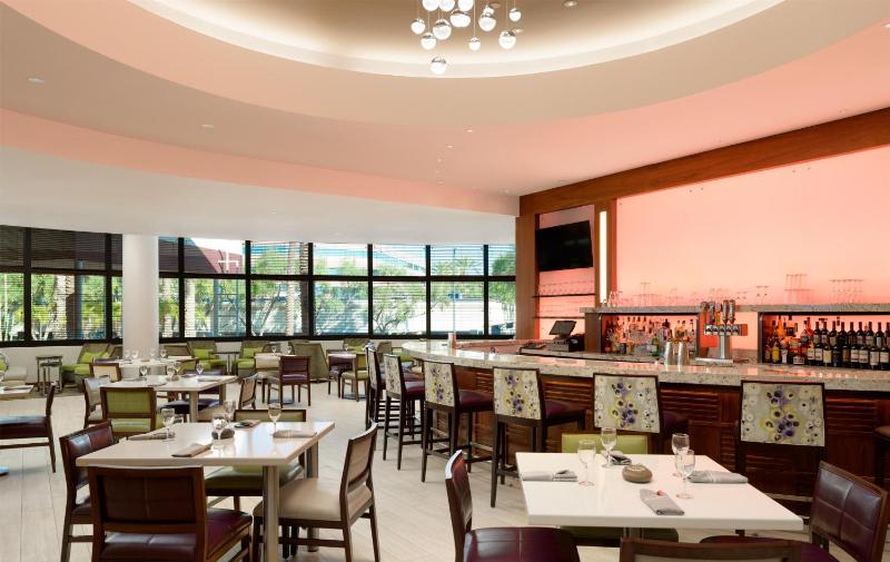 DoubleTree Suites by Hilton Hotel Phoenix - image 24