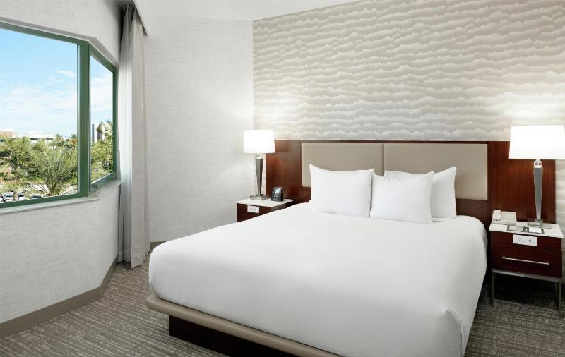 DoubleTree Suites by Hilton Hotel Phoenix - image 8