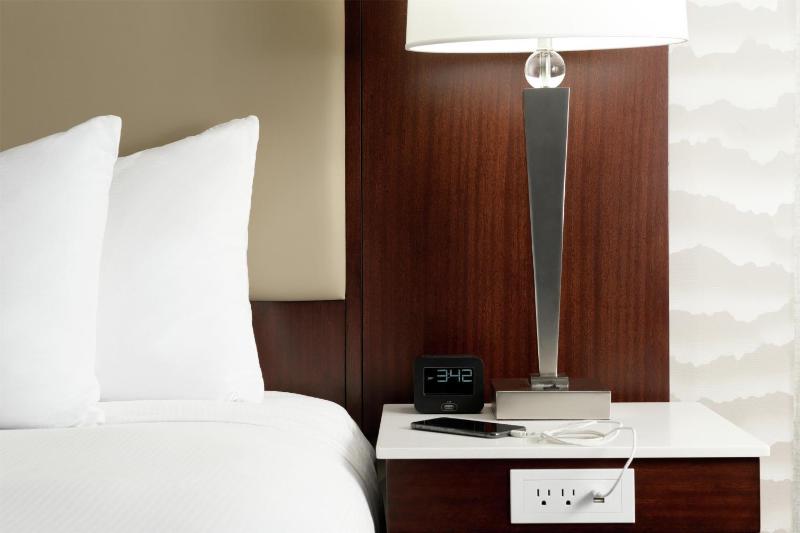 DoubleTree Suites by Hilton Hotel Phoenix - image 48