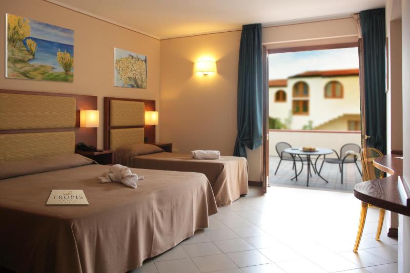 Hotel Tropis - image 4