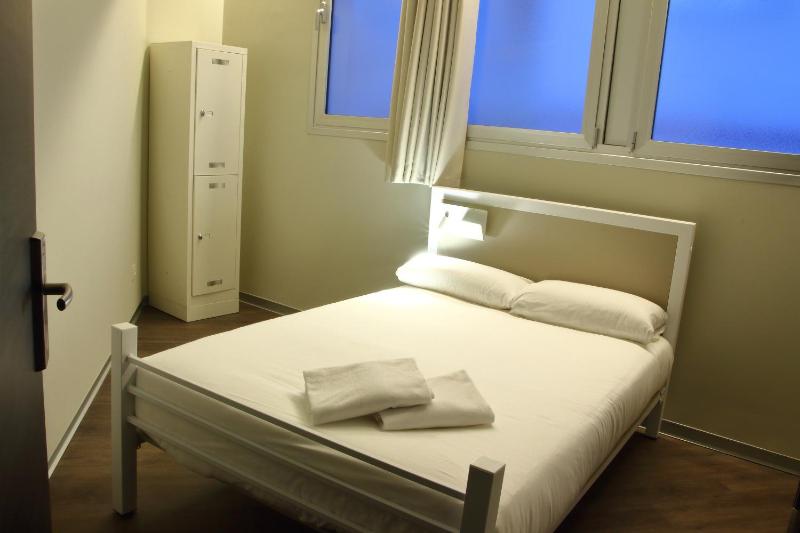 Double Room image 1
