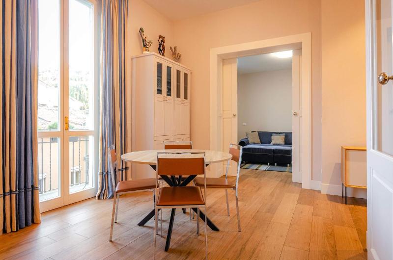 Luxury one bedroom in best location - image 15