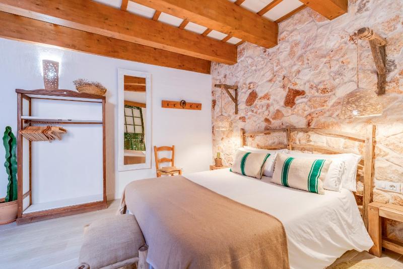Calma Hotel - image 11