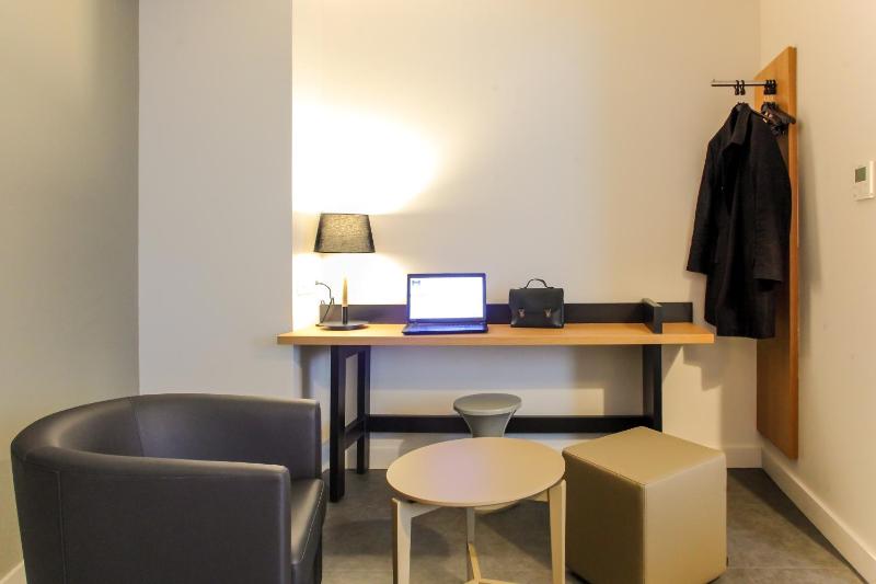 Executive Double Room image 4