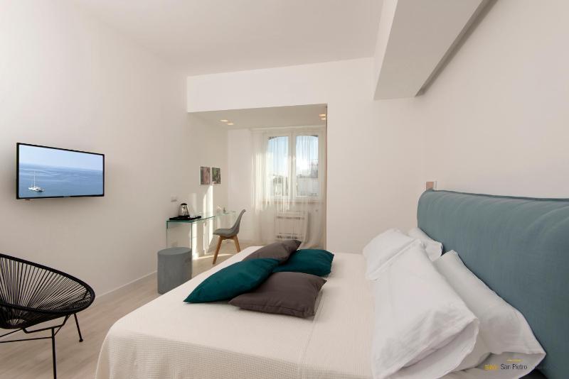 Comfort Quadruple Room image 4