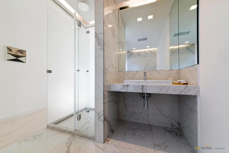 Comfort Triple Room image 3