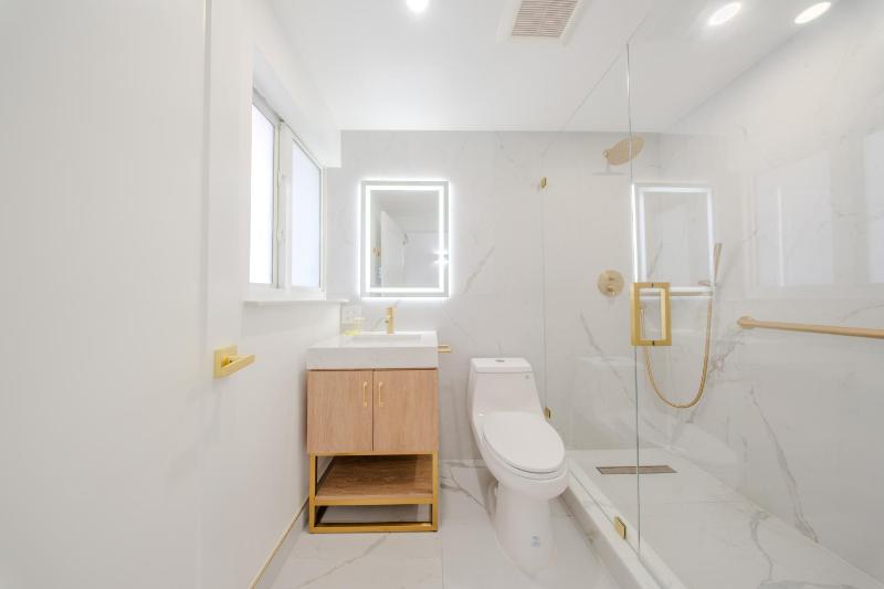 Green Island Inn - image 39