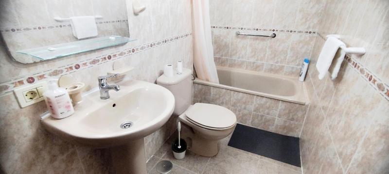 Los Cristianos Nice 2bdr apartment near the beach WIFI - image 20