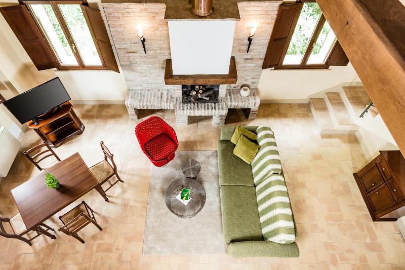 Apartment - Split Level image 2