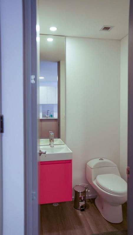 Luxury Loft Rooftop Pool & Gym Prime Bogota Location Near Monserrate & Museums - image 14