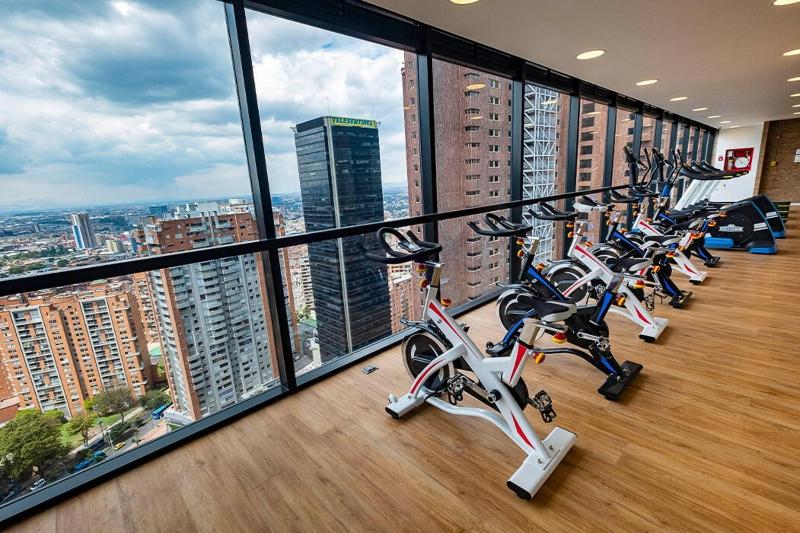 Luxury Loft Rooftop Pool & Gym Prime Bogota Location Near Monserrate & Museums - image 6
