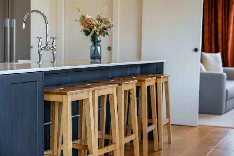 Farrant Drive Hideaway with Mountain Views - image 27