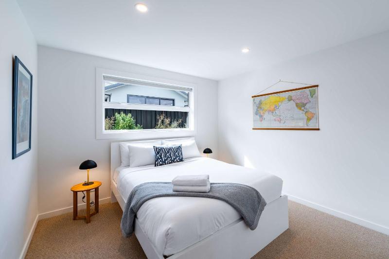 Farrant Drive Hideaway with Mountain Views - image 42