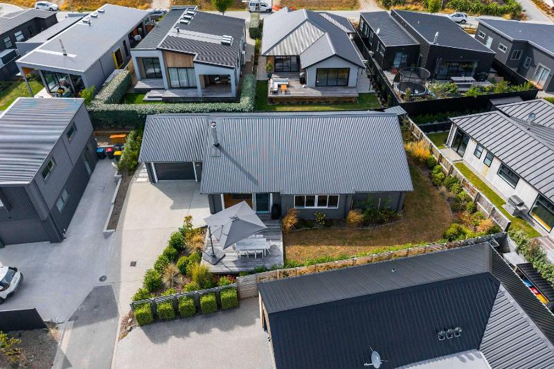 Farrant Drive Hideaway with Mountain Views - image 48
