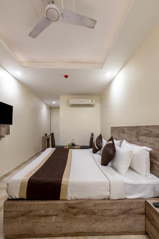 Hotel Ashirwad and Banquets # 5 Mins from Railway Station - image 47