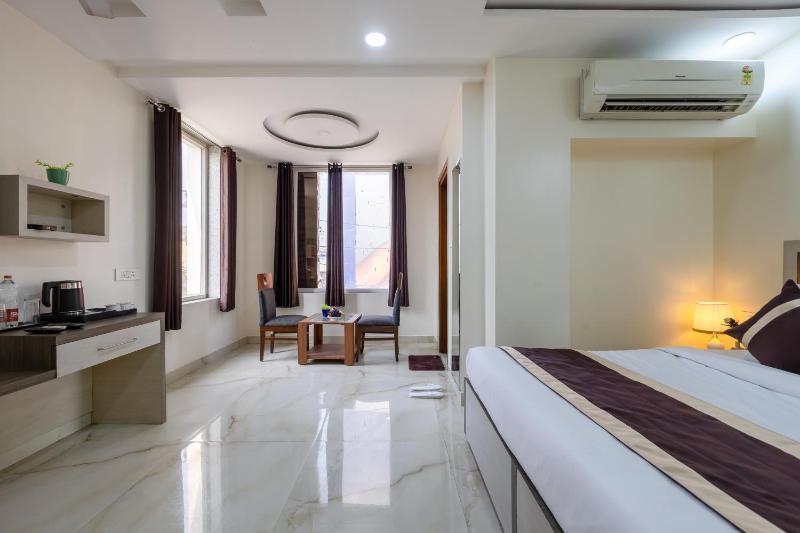 Hotel Ashirwad and Banquets # 5 Mins from Railway Station - image 40