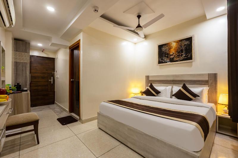 Hotel Ashirwad and Banquets # 5 Mins from Railway Station - image 29