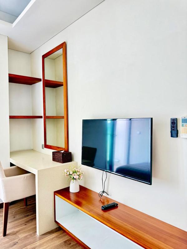 2BR Beachfront À La Carte Ocean View Near My Khe Beach - image 7