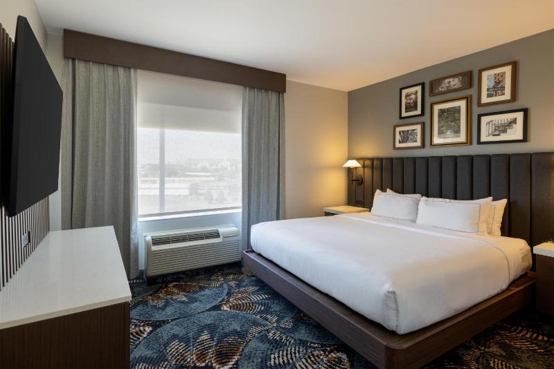 DoubleTree By Hilton Hotel Savannah Airport - image 36
