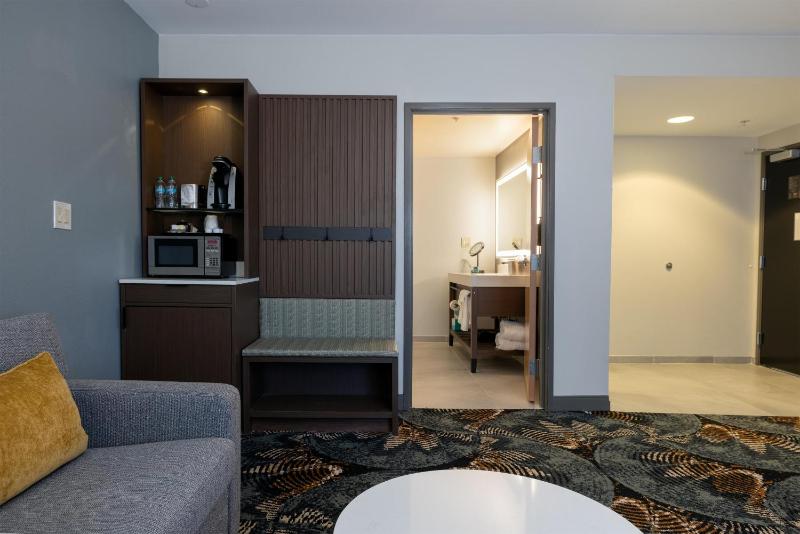 DoubleTree By Hilton Hotel Savannah Airport - image 38