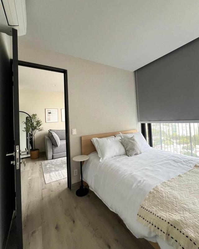 Cozy urban view retreat - image 6