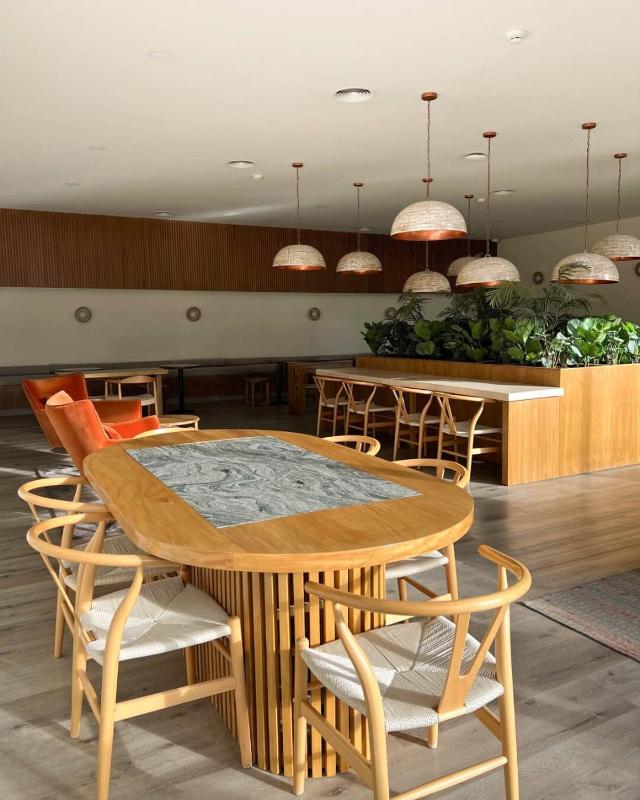 Cozy urban view retreat - image 8
