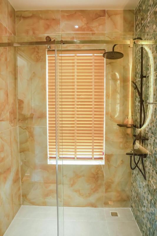 Villa đơn lập 4 phòng ngủ gần bể bơi khu 3 Novaworld Phan Thiết - image 6