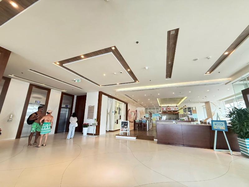 2BR Beachfront À La Carte Ocean View Near My Khe Beach - image 15