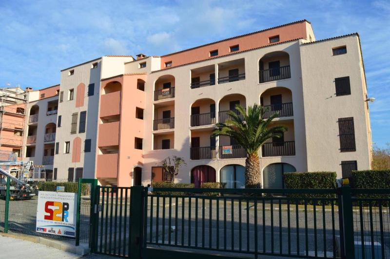 Appartement avec piscine collective 4 personnes SAINT CYPRIEN SUD sc490-084 - image 2