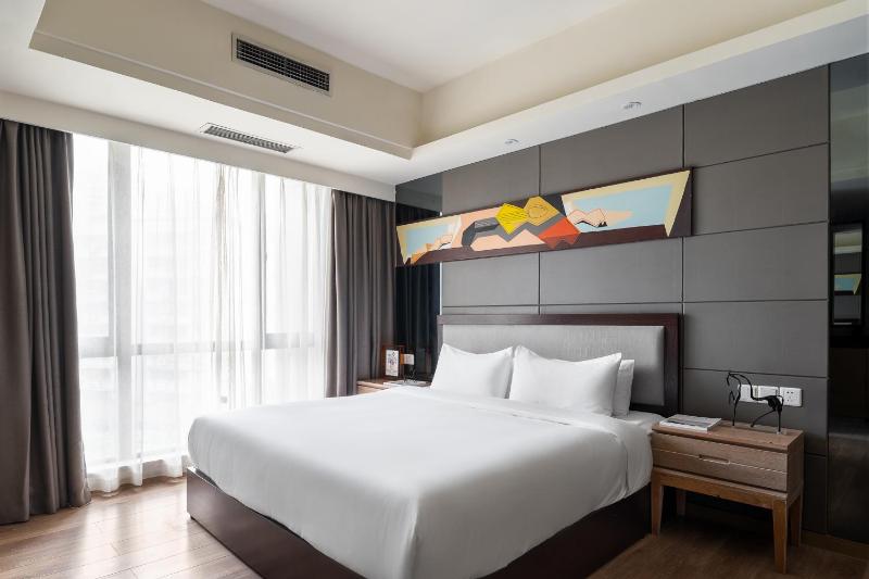 Suli Hotel Chongqing1 Min Walk to MetroNear Jiefangbei&Hongya CaveInternational guest-friendlyFree Self-Service LaundryFree High-Speed WiFiFree Chinese TeaFree Travel Advice - image 29