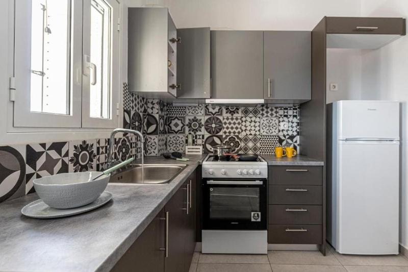 3 Bedroom Petralona - image 4