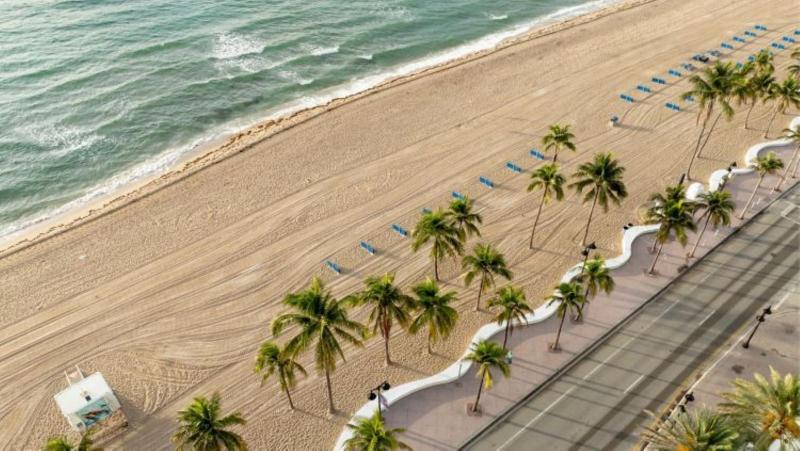 Marriott BeachPlace Towers Luxury Guest Room Sl - image 9