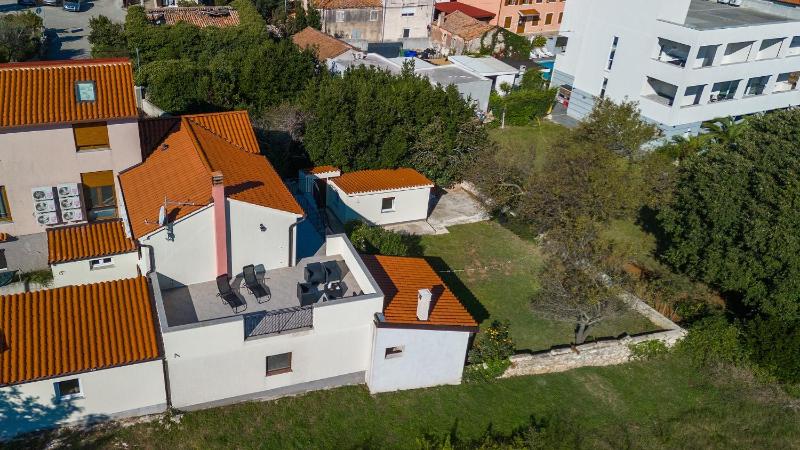 House Luna by Villas Guide - image 25