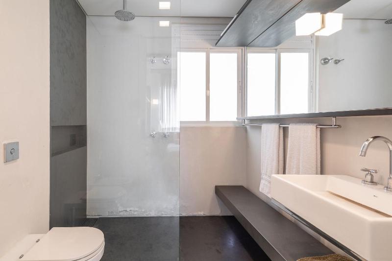 Rio202 - 2 Bedroom apartment in Leblon - image 11