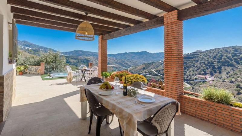 Casa El Refugio de Árchez by Ruralidays - image 29