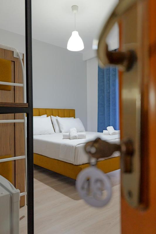Sunny Hotel - image 9
