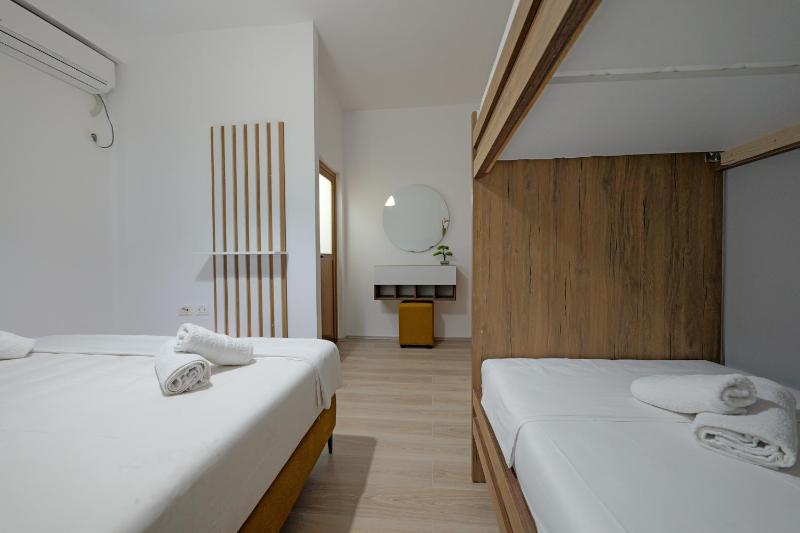 Sunny Hotel - image 13