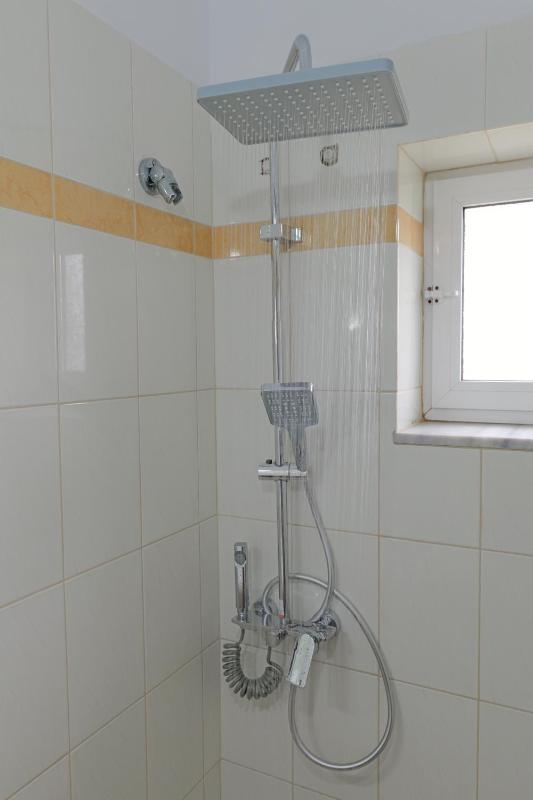 Sunny Hotel - image 2