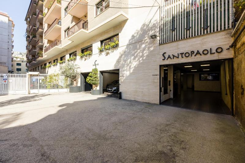 Santopaolo Boutique Apartments by Napoliapartments - image 3