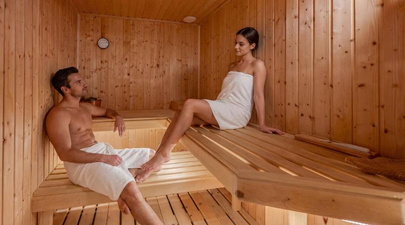VACATION MARBELLA I Villa Riviera Del Sol Private Pool Jacuzzi Sauna Gym Cinema Billiard Walking Distance to the Beach - image 21