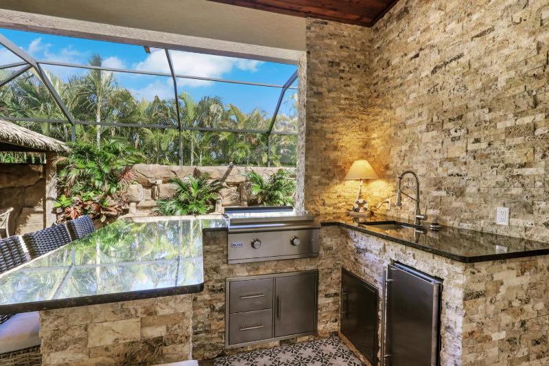 Coral Falls-Private Resort-Style Retreat with Pool Spa Tiki Hut - image 27