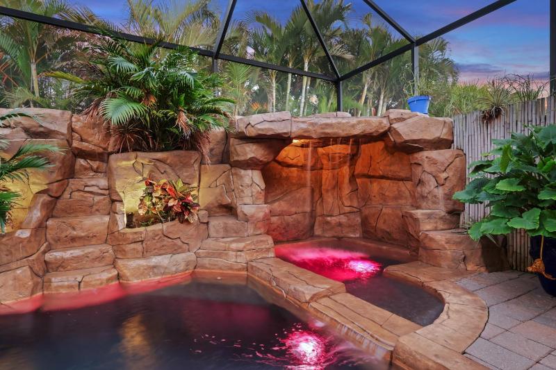 Coral Falls-Private Resort-Style Retreat with Pool Spa Tiki Hut - image 42
