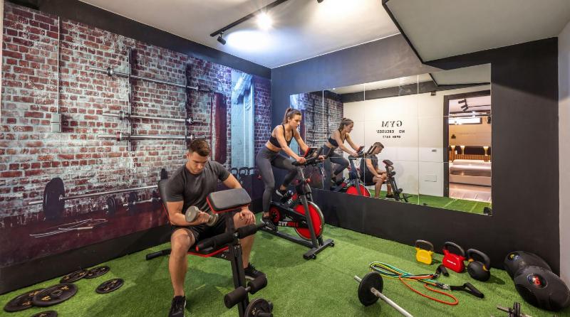 VACATION MARBELLA I Villa Riviera Del Sol Private Pool Jacuzzi Sauna Gym Cinema Billiard Walking Distance to the Beach - image 16