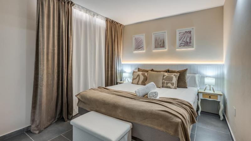 VACATION MARBELLA I Villa Riviera Del Sol Private Pool Jacuzzi Sauna Gym Cinema Billiard Walking Distance to the Beach - image 31