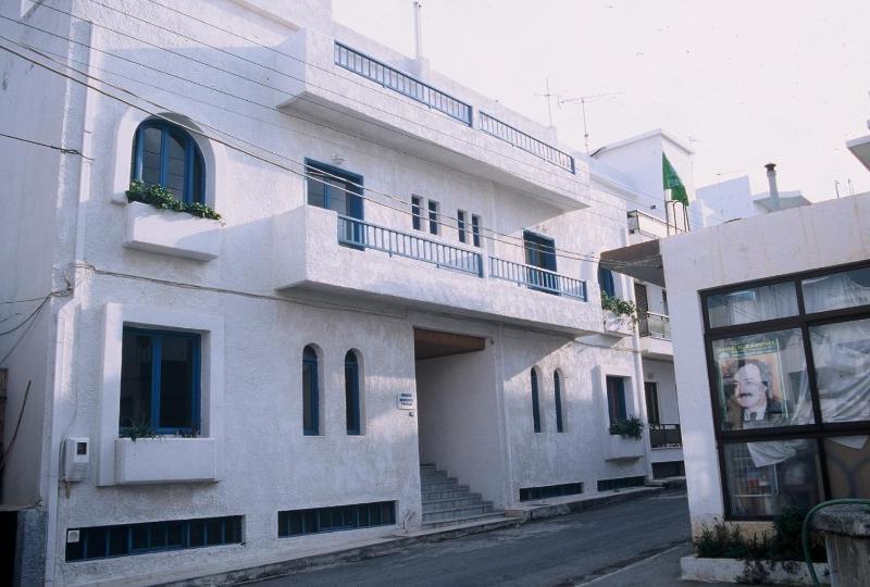 Friday Hotel - image 12